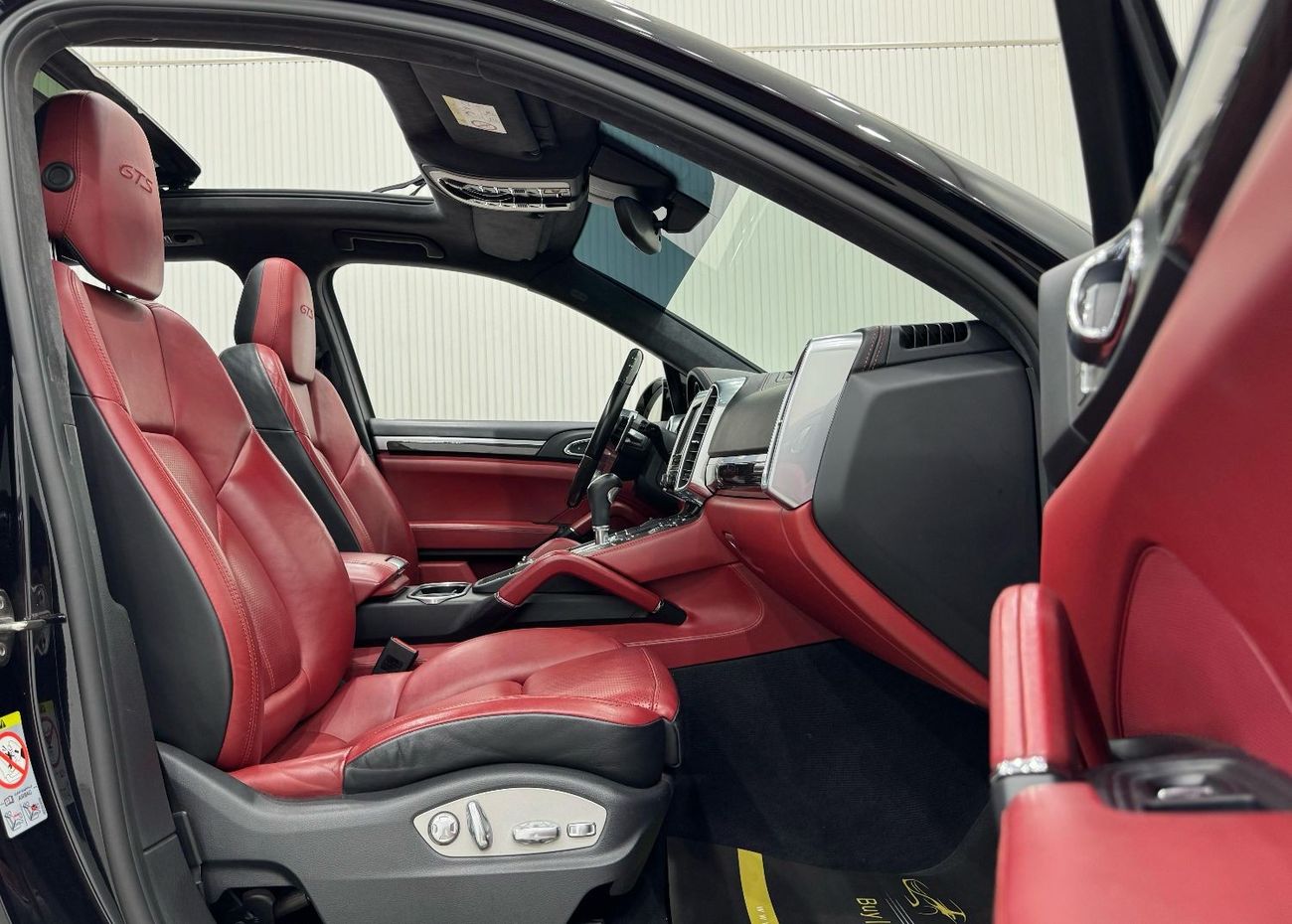 Porsche Cayenne GTS 3.6L 2016 Porsche Cayenne GTS, 2025 Porsche Warranty, Carbon Fiber Package, GCC