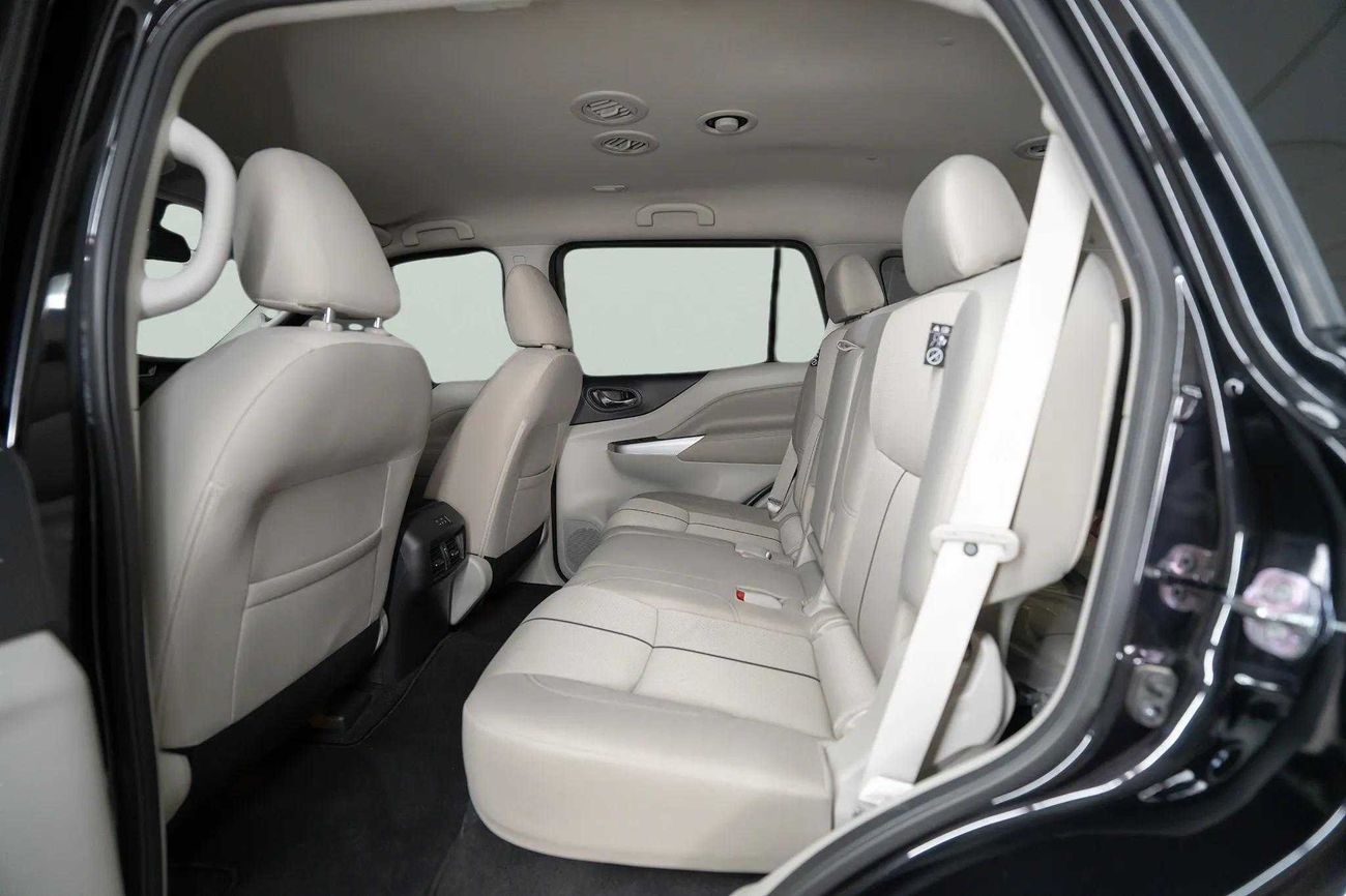 Nissan XTerra Titanium 2.5L RWD TITANIUM 2.5