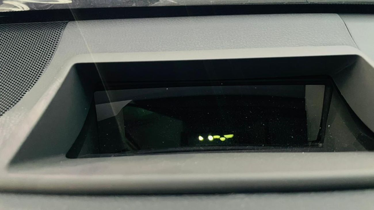 تويوتا كامري CAMRY 2.5 HYBRID LUMEIR