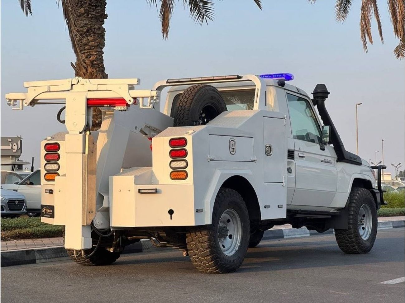 تويوتا لاند كروزر بيك آب 4.0L PTR M/T // 2023 // WITH CRANE , DIFF LOCK // SPECIAL OFFER // BY FORMULA AUTO // FOR EXPORT