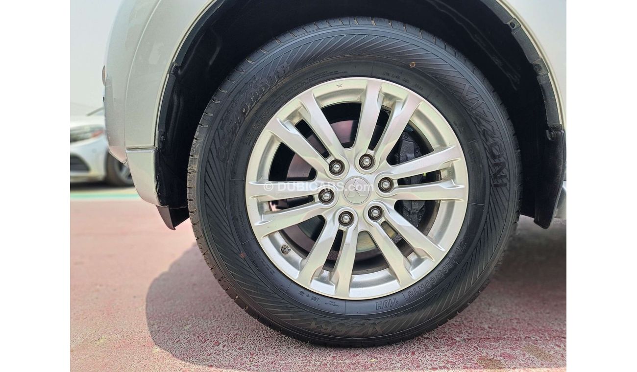 Mitsubishi Pajero // 889 AED Monthly //  SUNROOF / ELECTRIC / LEATHER SEAT LOT / FOP (LOT # 16132)