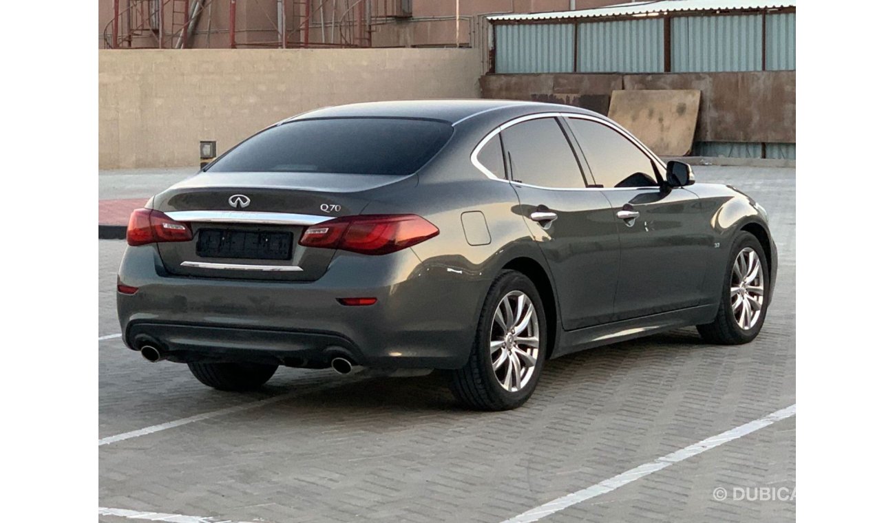 إنفينيتي Q70 انفنتي