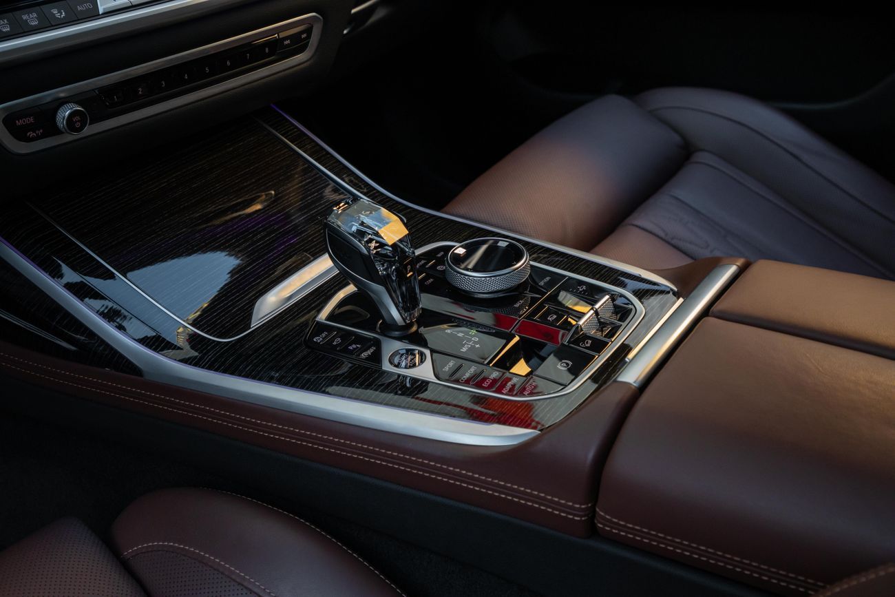 بي أم دبليو X7 X7 xDrive 40i M-KIT | 4,407 P.M | 0% Downpayment | BMW Warranty!