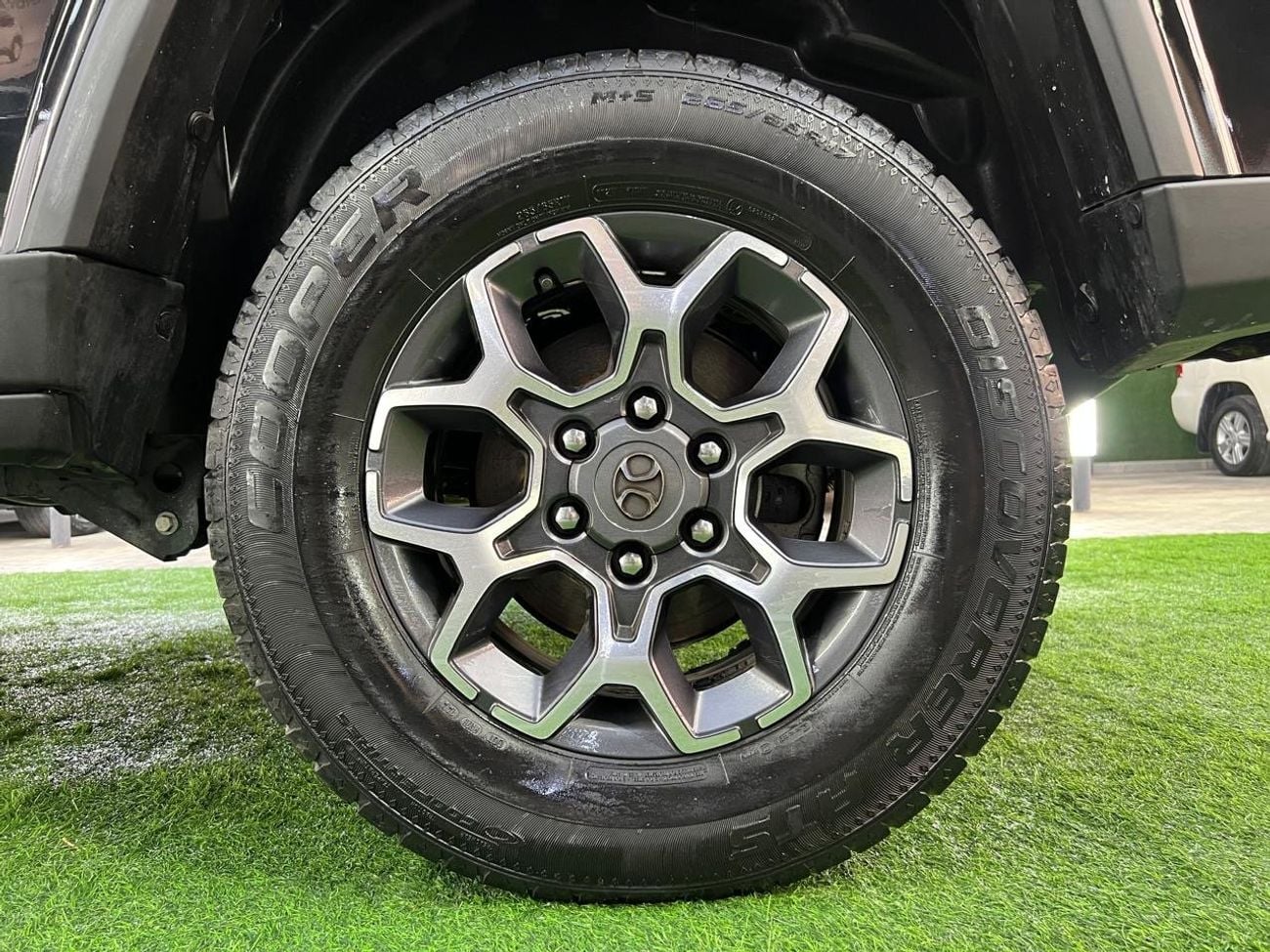 BAIC BJ40 2.0L turbo- 4 cylinders