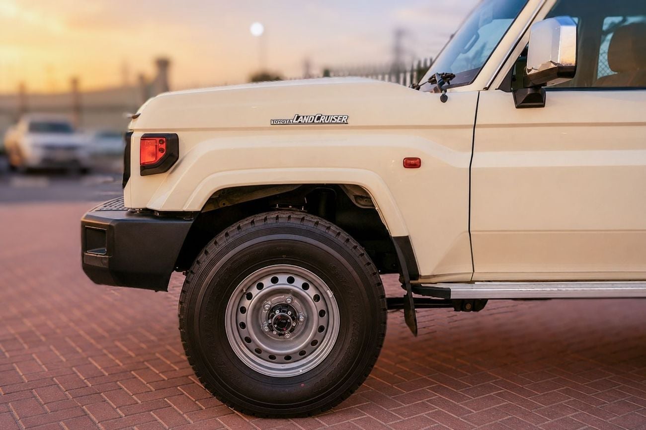 Toyota Land Cruiser Pickup 70 4.0L V6 Petrol (1GR-FE)