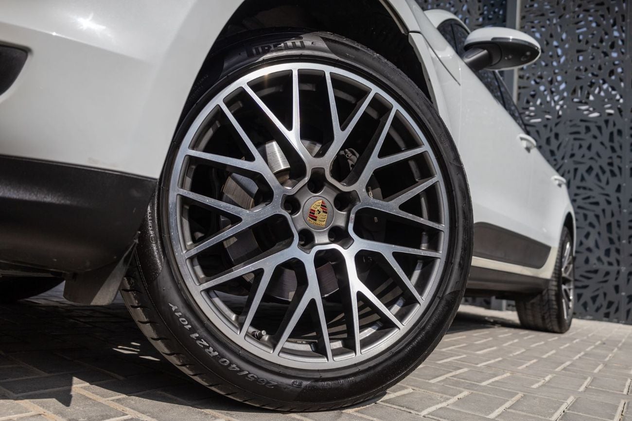 Porsche Macan Std 2.0L (252 HP)