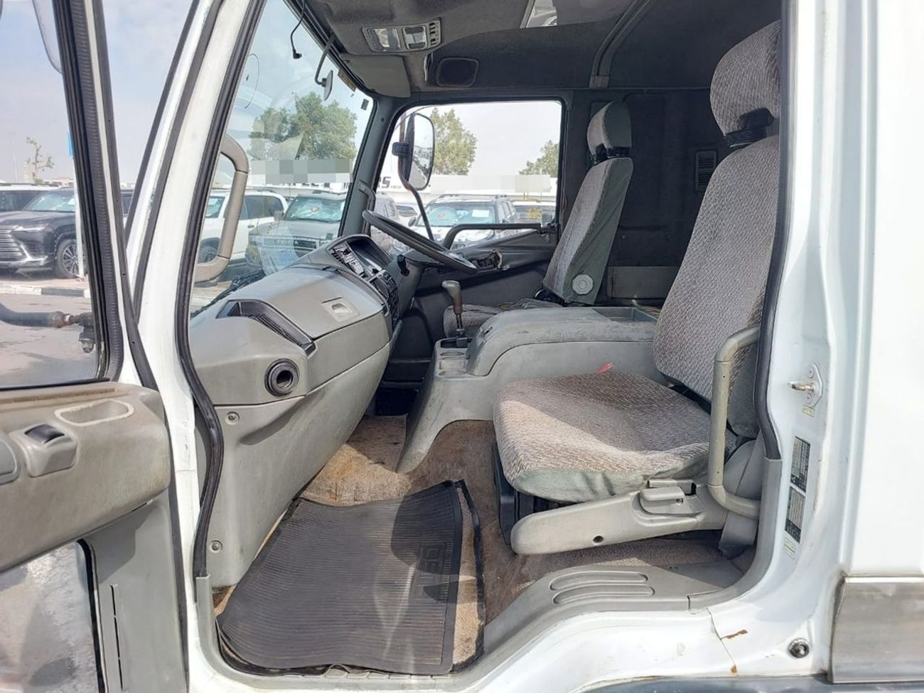 ميتسوبيشي فايتر MITSUBISHI FIGHTER TRUCK RHD 2018 MODEL 8.2 L DIESEL MANUAL(PM20050)