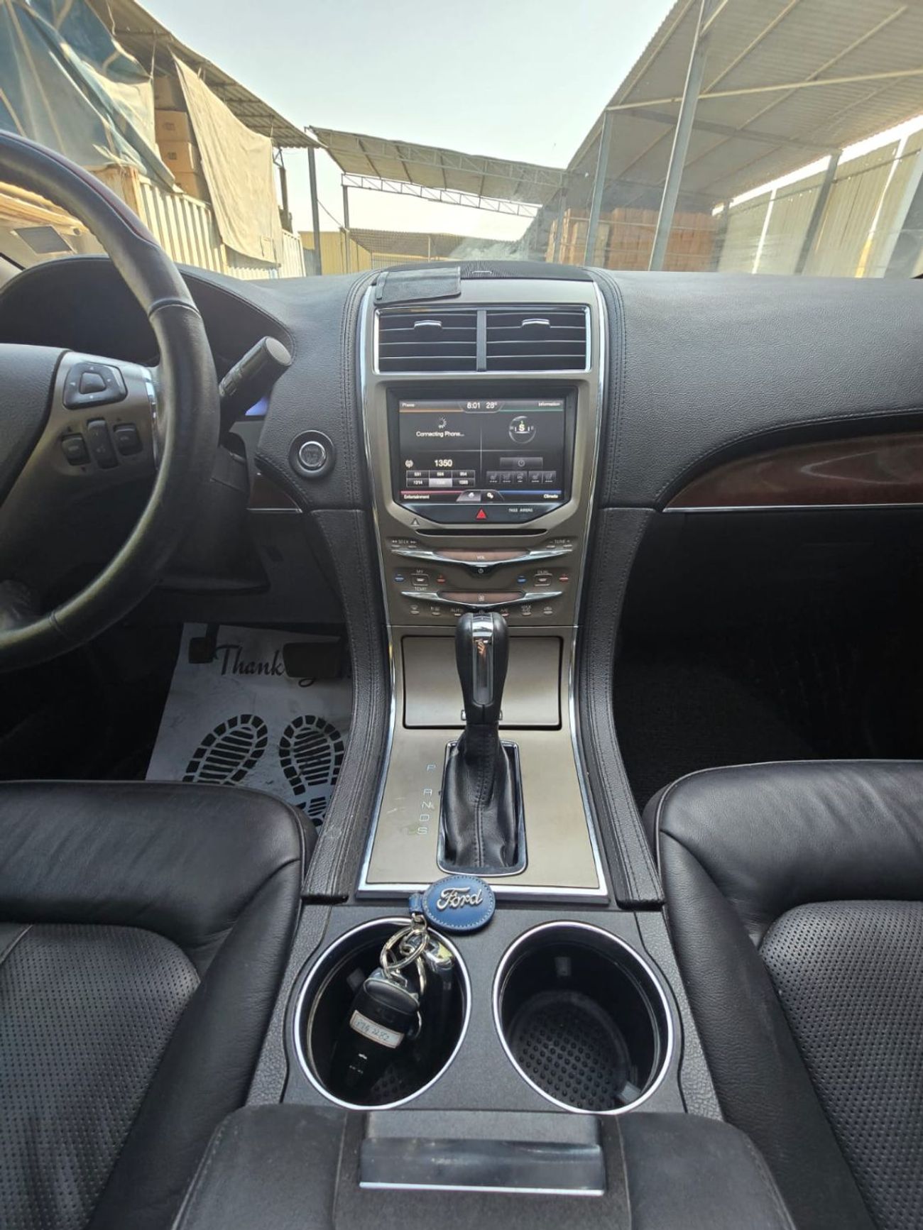 Lincoln MKX 2013 Lincoln MKX – Luxury midsize SUV in excellent condition. Powered by a strong 3.7L V6 engine wit