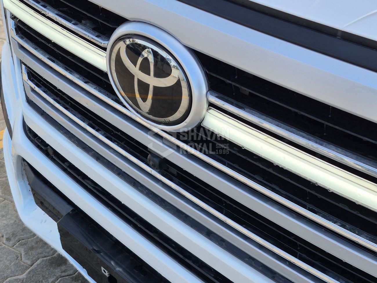 تويوتا لاند كروزر LC300 3.5L TWIN TURBO VXR FULL OPTION PETROL V6 AT 7S 2026MY