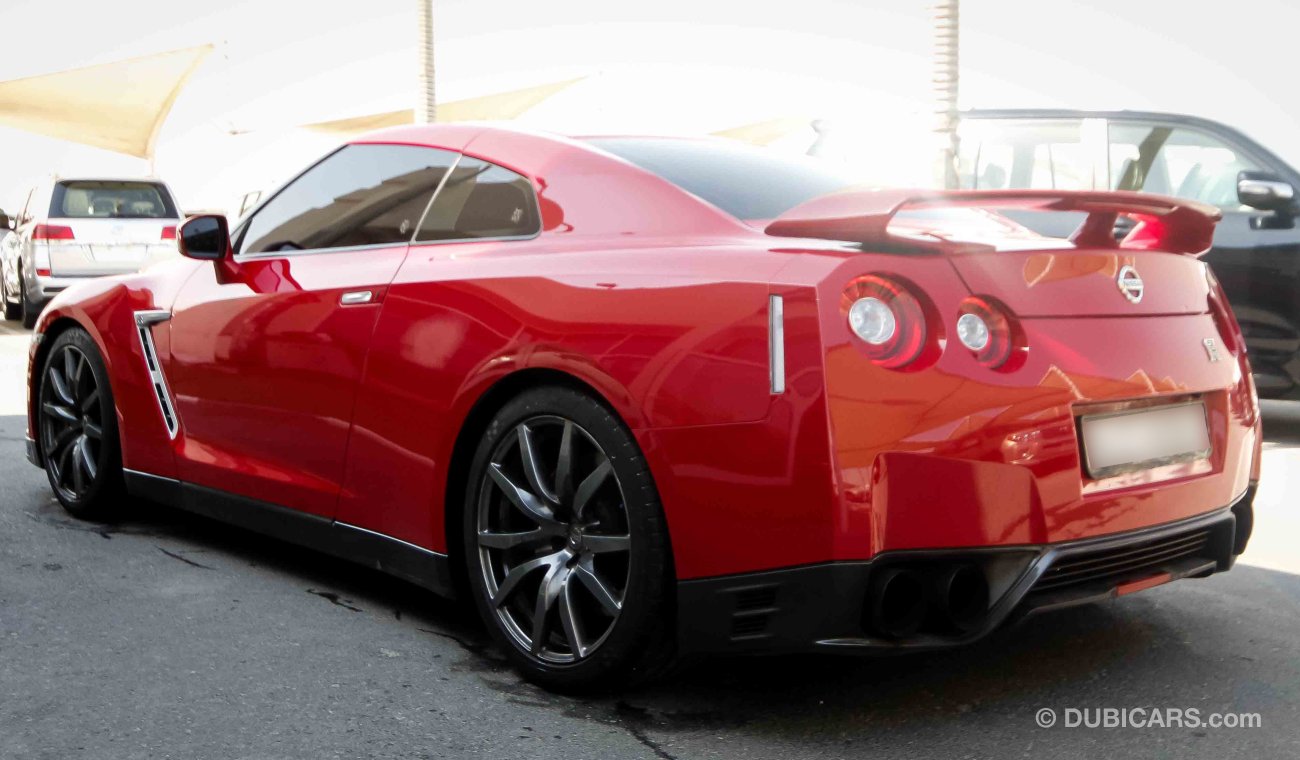 Nissan GT-R