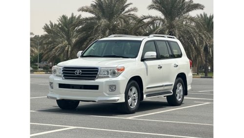 Toyota Land Cruiser MODEL 2014 GCC CAR PERFECT CONDITION INSIDE AND OUTSIDE