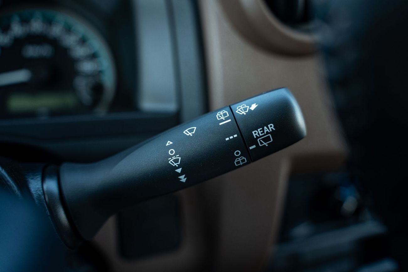 تويوتا لاند كروزر Toyota Land Cruiser LC76Hardtop2025 4.0L Petrol4WD Transmission A