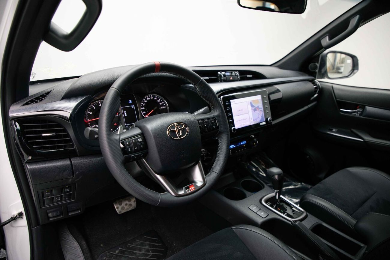 تويوتا هيلوكس 