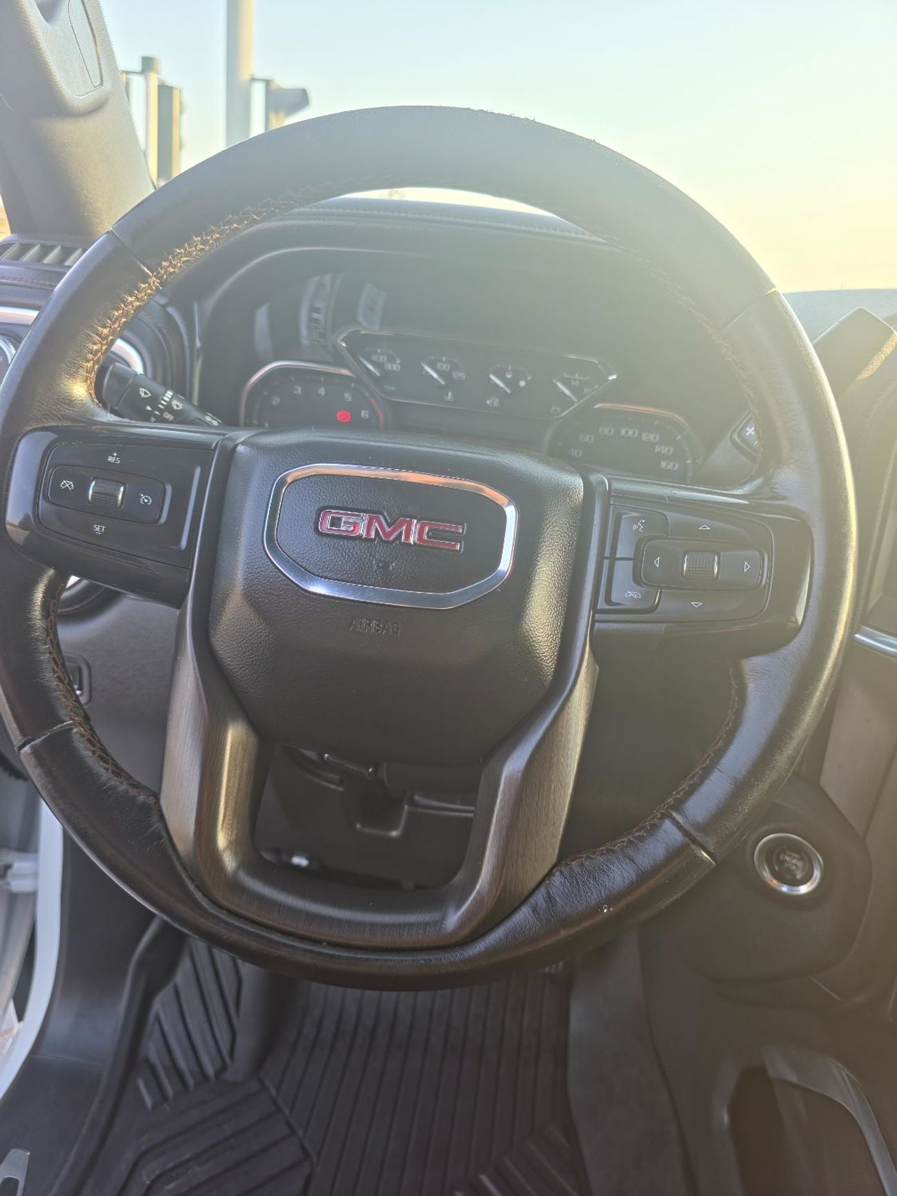 GMC Sierra 1500 REG/CAB AT4