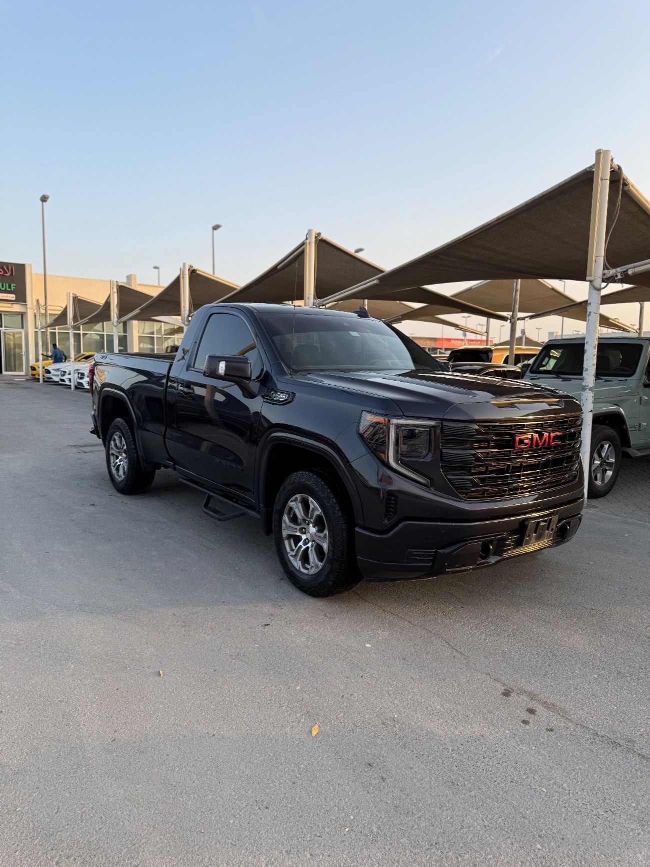 جي أم سي سييرا 5.3L V8 SLT Crew Cab (AWD)