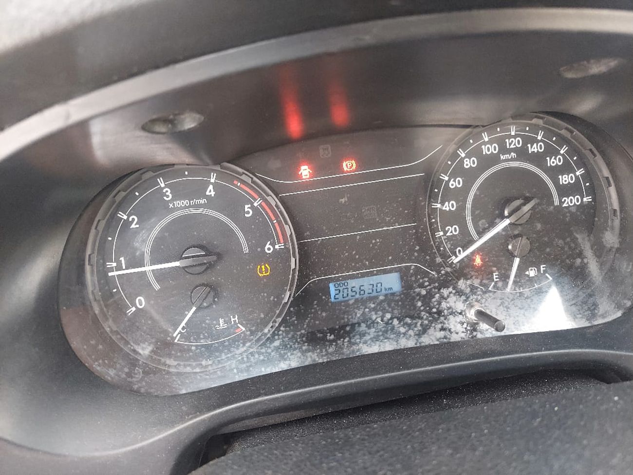 Toyota Hilux DC 2.4L 4WD DIESEL MANUAL TRANSMISSION