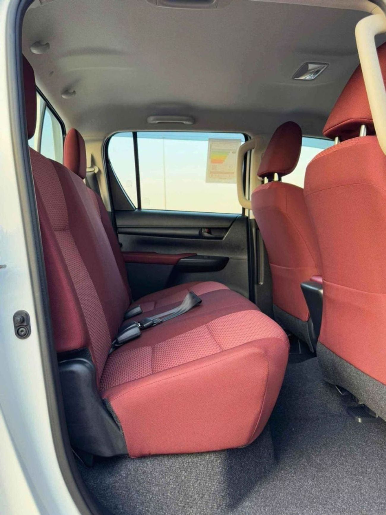 تويوتا هيلوكس BASIC DOUBLE CABIN / 2.4L DIESEL A/T / CHROME HANDLE & REAL CHROME BUMPER (CODE # HD)