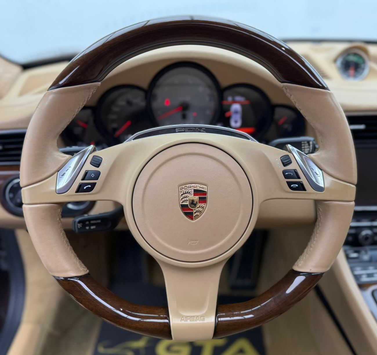 Porsche 911 2014 Porsche 911 Carrera 4S, Full Service History, Fully Loaded, Excellent Condition, GCC