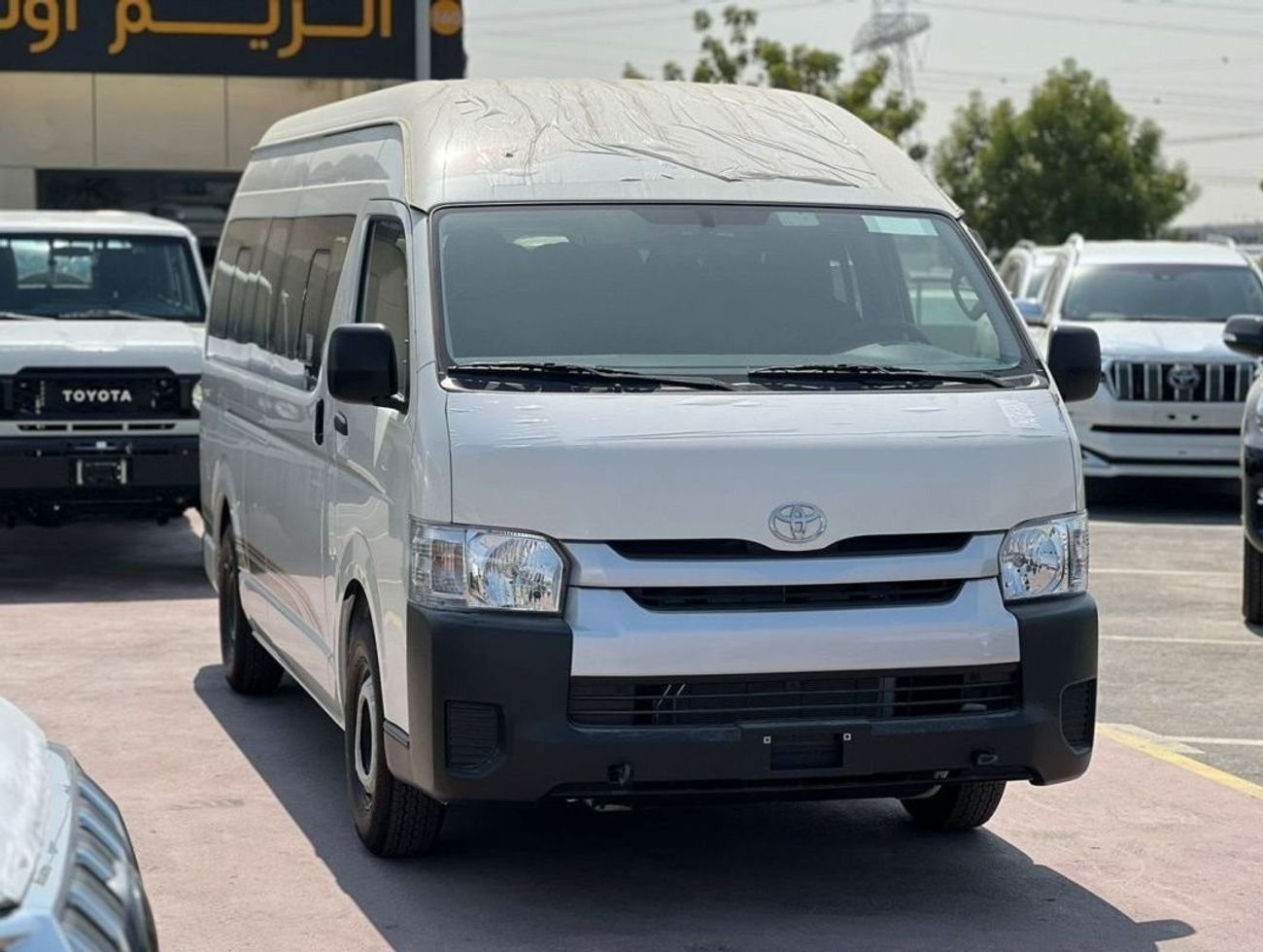 Toyota Hiace TOYOTA HIACE 2.7 BUS HIAH ROOF 16 -SEATS