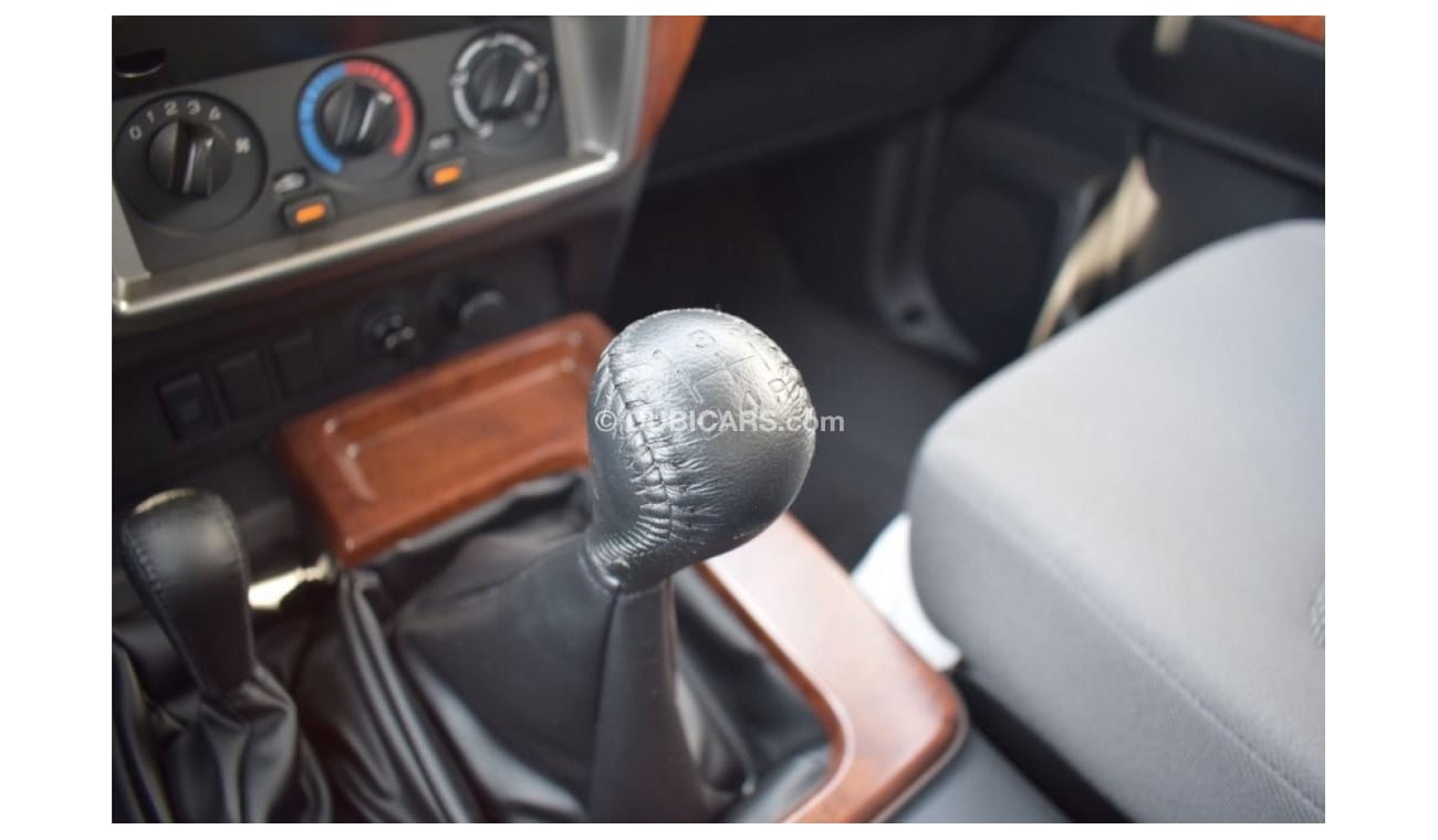 نيسان باترول سفاري Nissan patrol Safari Manual Transmission Gcc Full Option