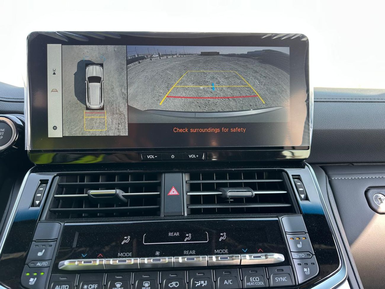 تويوتا لاند كروزر 2026 Toyota Land Cruiser LC300 VX 4.0L Petrol AT