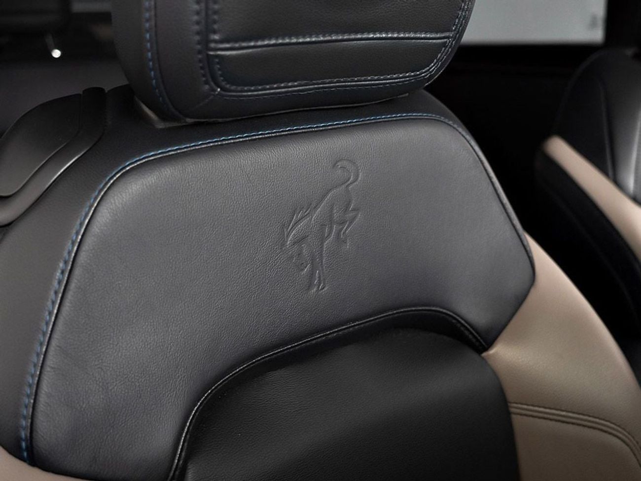 فورد برونكو Wildtrak 2.7L (4 Seater)