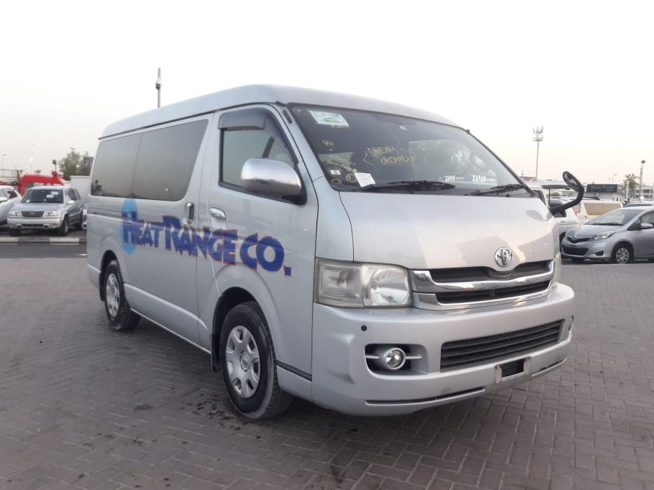تويوتا هاياس TOYOTA HIACE VAN RIGHT HAND DRIVE (PM1631)
