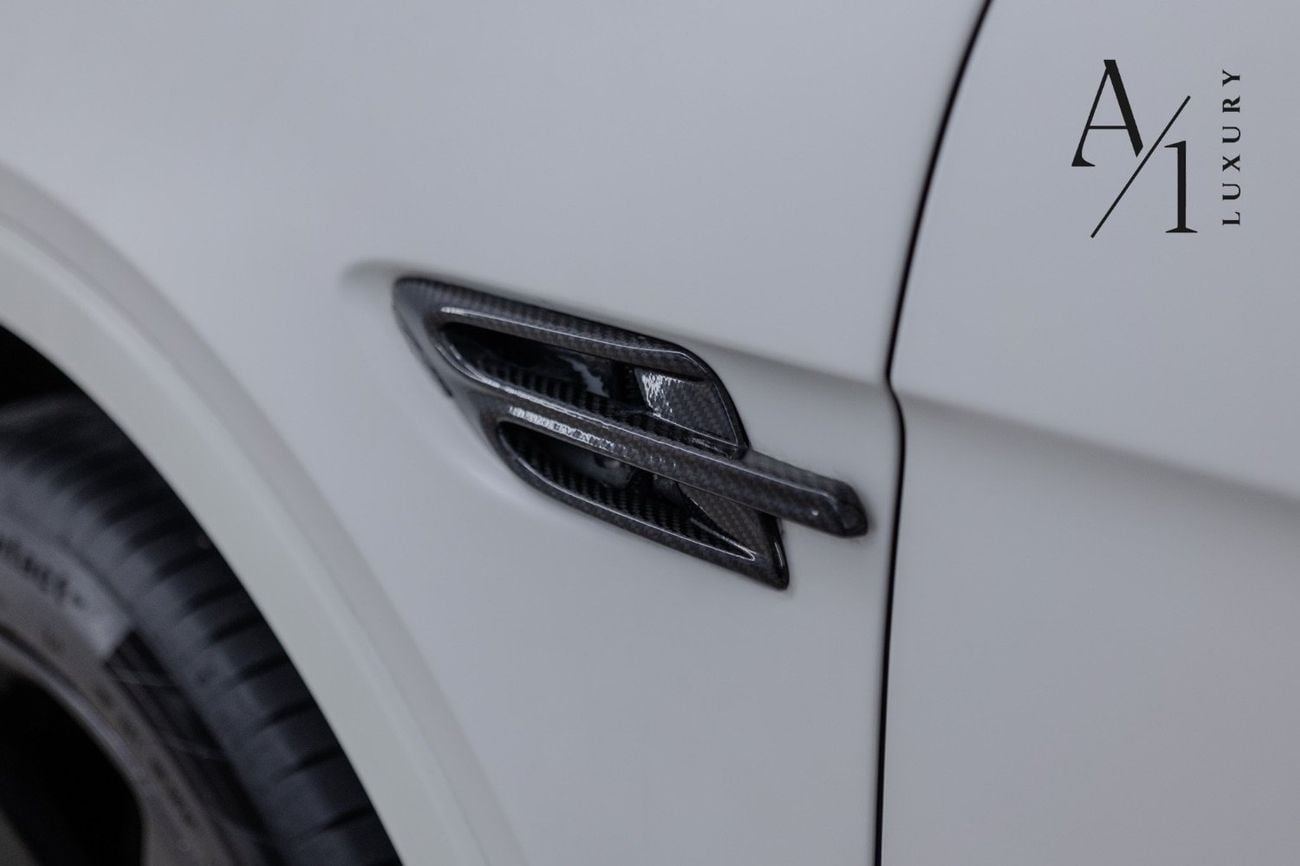 Bentley Bentayga FIRST EDITION 2017 Excellent Condition, Fully Loaded, Carbon Fibre Package, GCC Spec