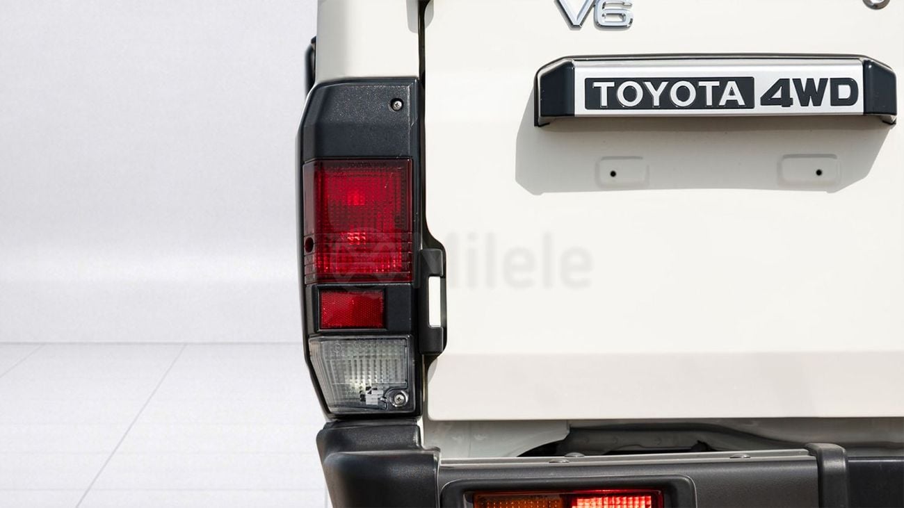 Toyota Land Cruiser Pick Up
