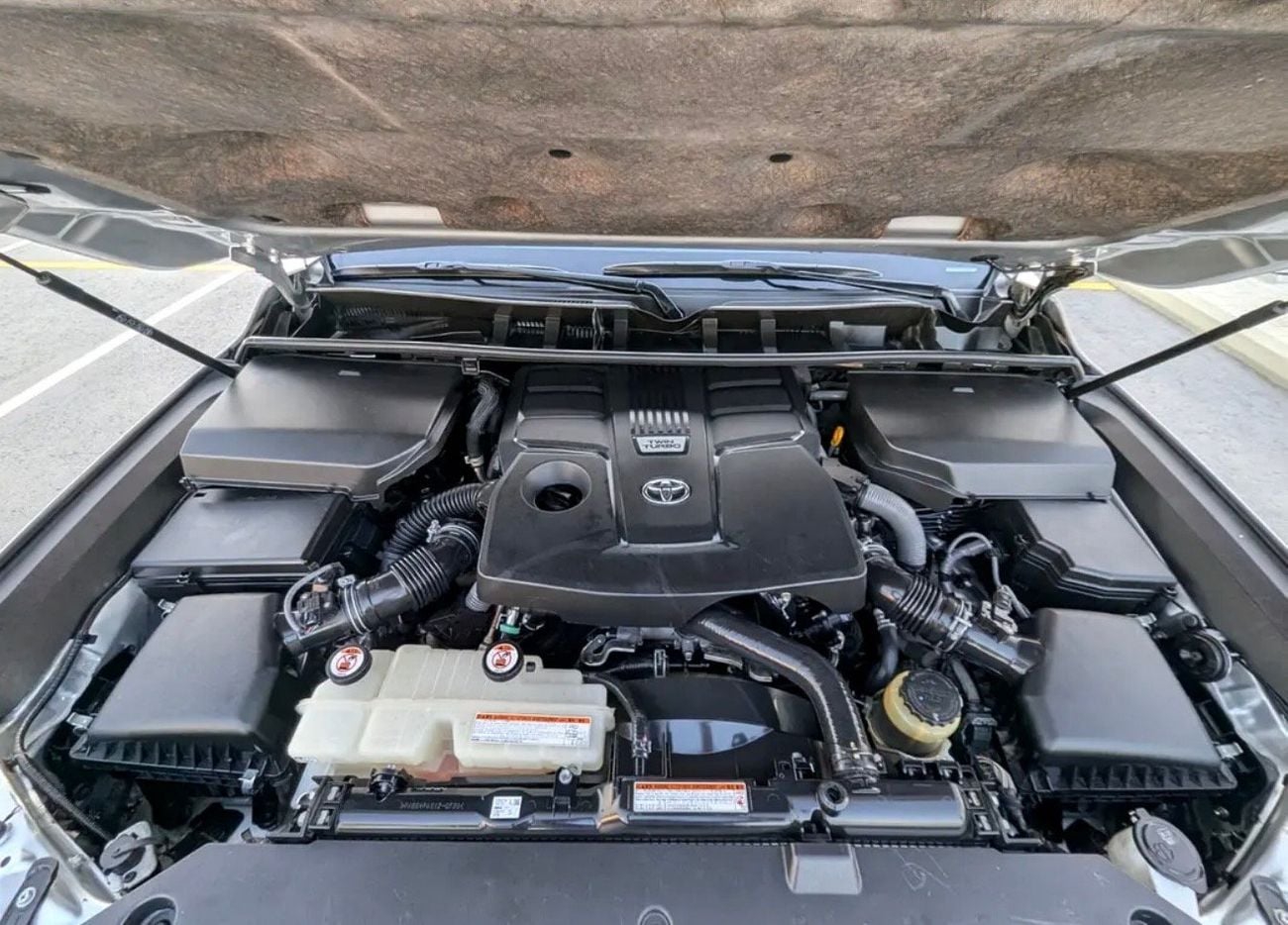 Toyota Land Cruiser VXR