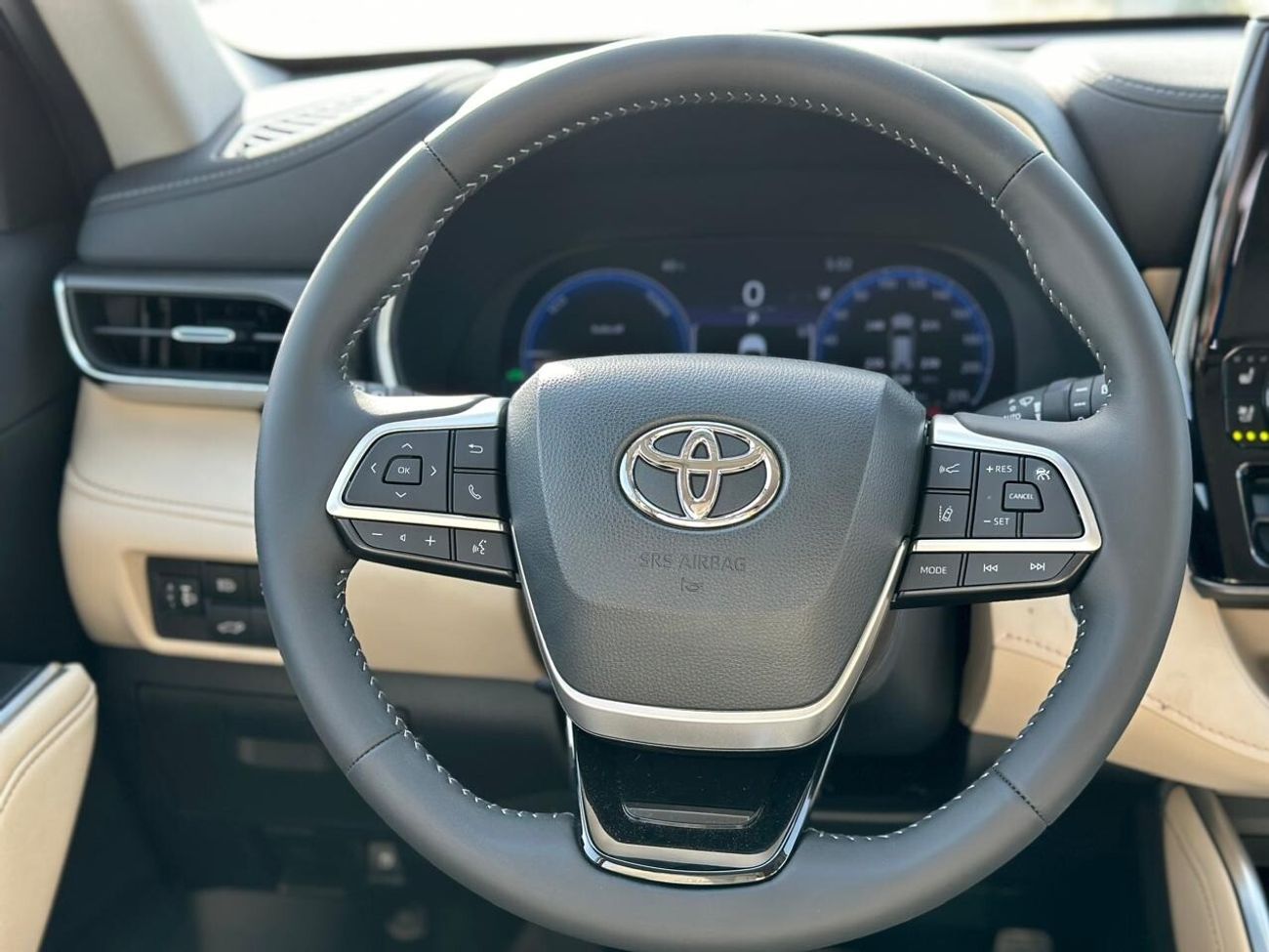 Toyota Highlander HYBRID 2.5L, 7-SEATERS, 2023, E-CVT AWD, GCC, 0KM, EXPORT OFFER
