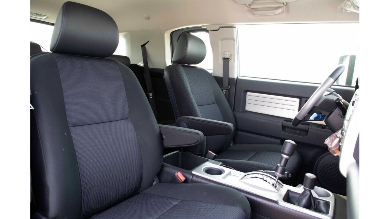 Toyota FJ Cruiser 2023 Toyota FJ Cruiser 4.0 Xtreme V 2 Air Bag - Grey inside Grey | Export Only
