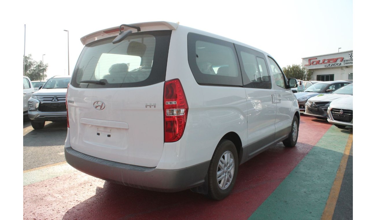 Hyundai H-1 2.4L Gasoline 12 Seats