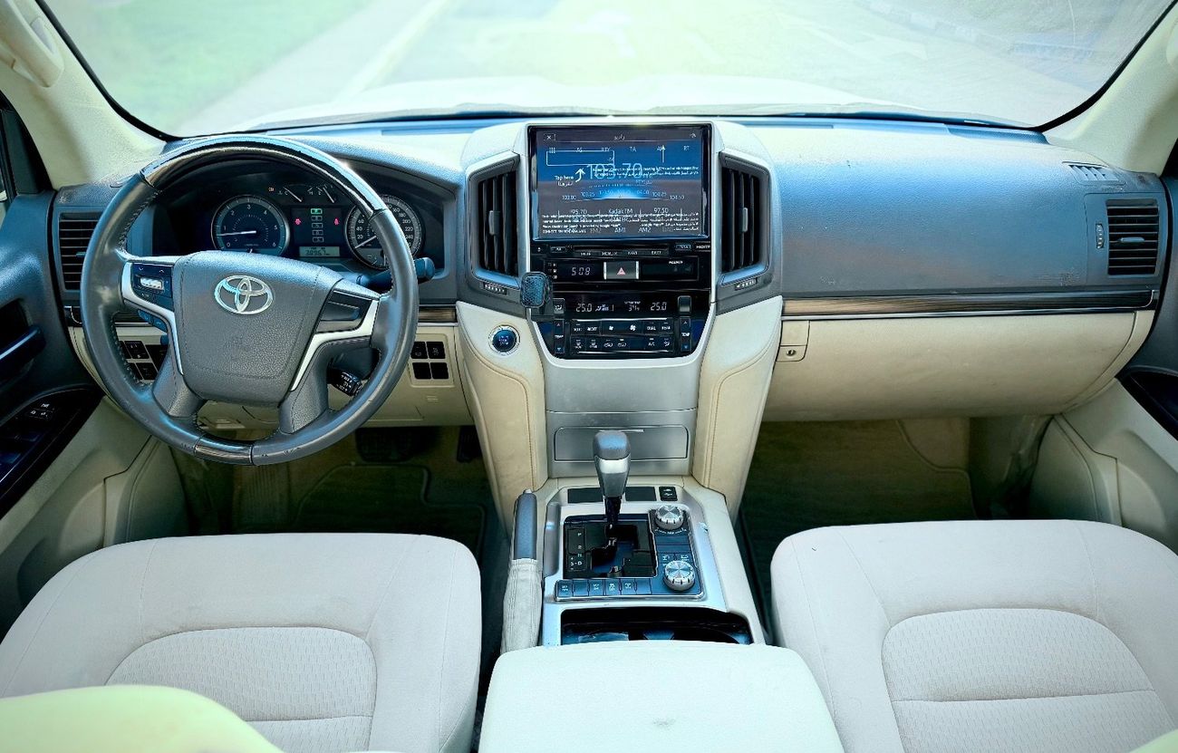 تويوتا لاند كروزر 