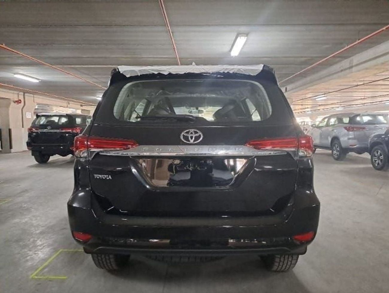 Toyota Fortuner FORTUNER 2.4 DSL MID OPTION AT 2025 MODEL