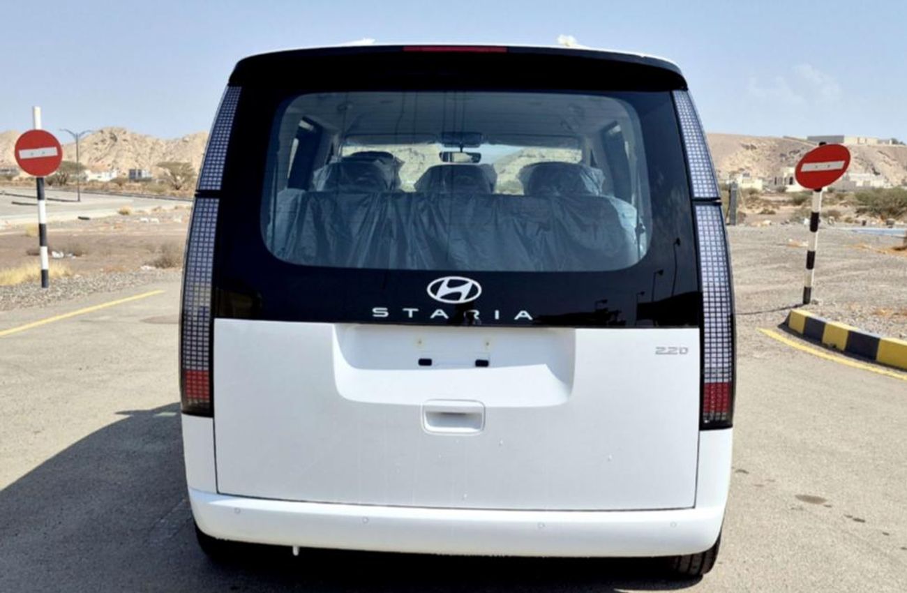 Hyundai Staria