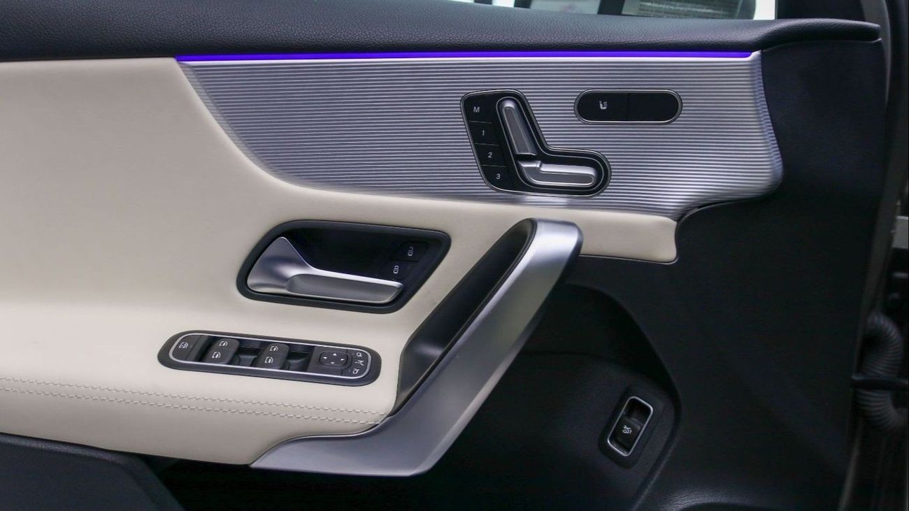 مرسيدس بنز A 220