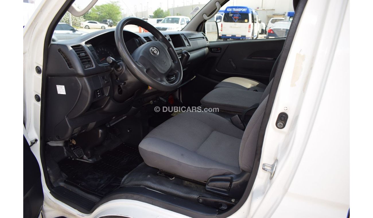Toyota Hiace GL - High Roof LWB Toyota Hiace Highroof Van, Model:2017. Excellent condition