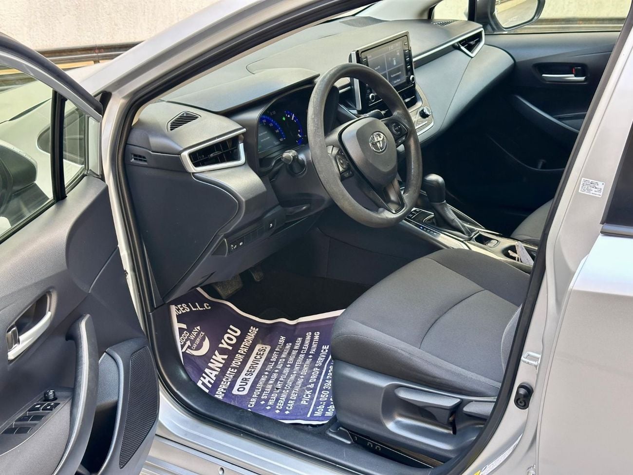 Toyota Corolla LE Corolla HYBRID