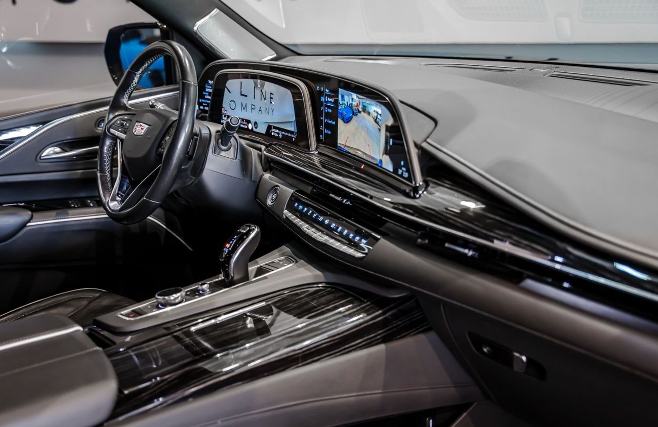Cadillac Escalade 2022 Cadillac Escalade Sport Platinum, 2026 Agency Warranty, 2027 Agency Service Contract, Low KMs,