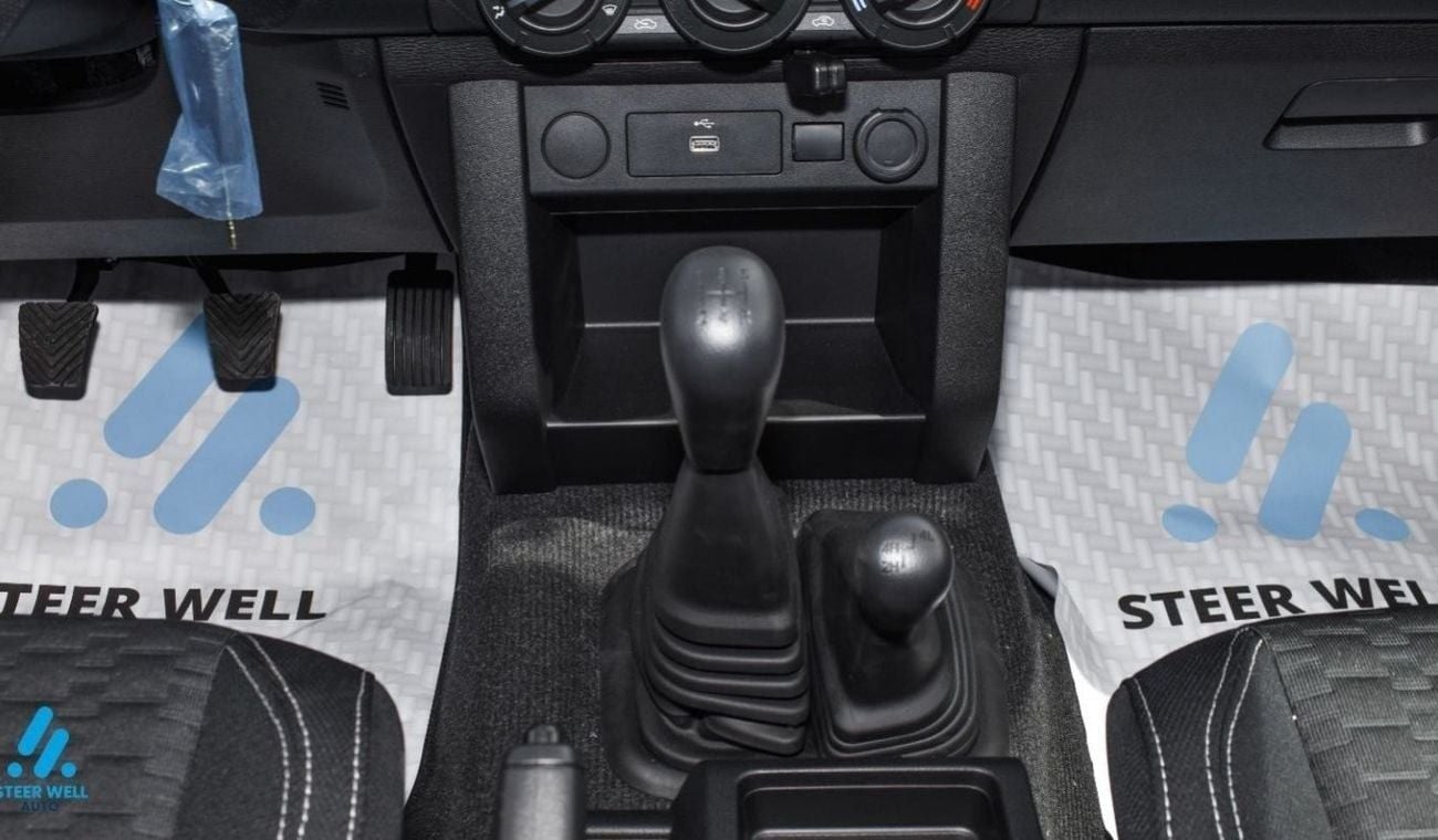 ميتسوبيشي L200 Triton GLX 2024 / First to have the new shape! Petrol 5MT / For Export / Book now!