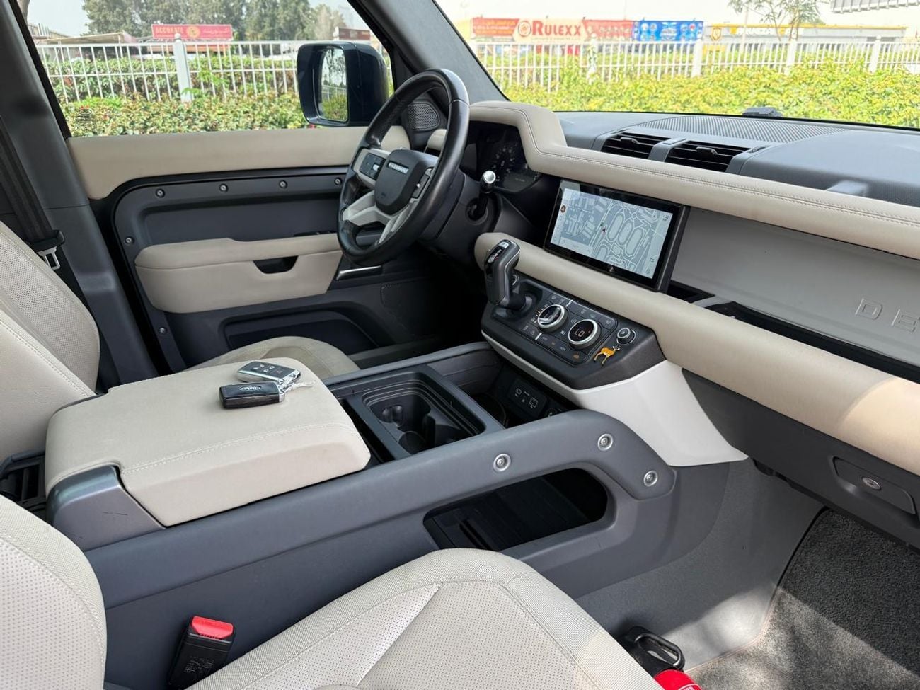 Land Rover Defender P300 110 S 2.0L (5 Seater) RAMADAN OFFER LAND ROVER DEFENDER 110S P300 2021 GCC URBAN BODY KIT FULL