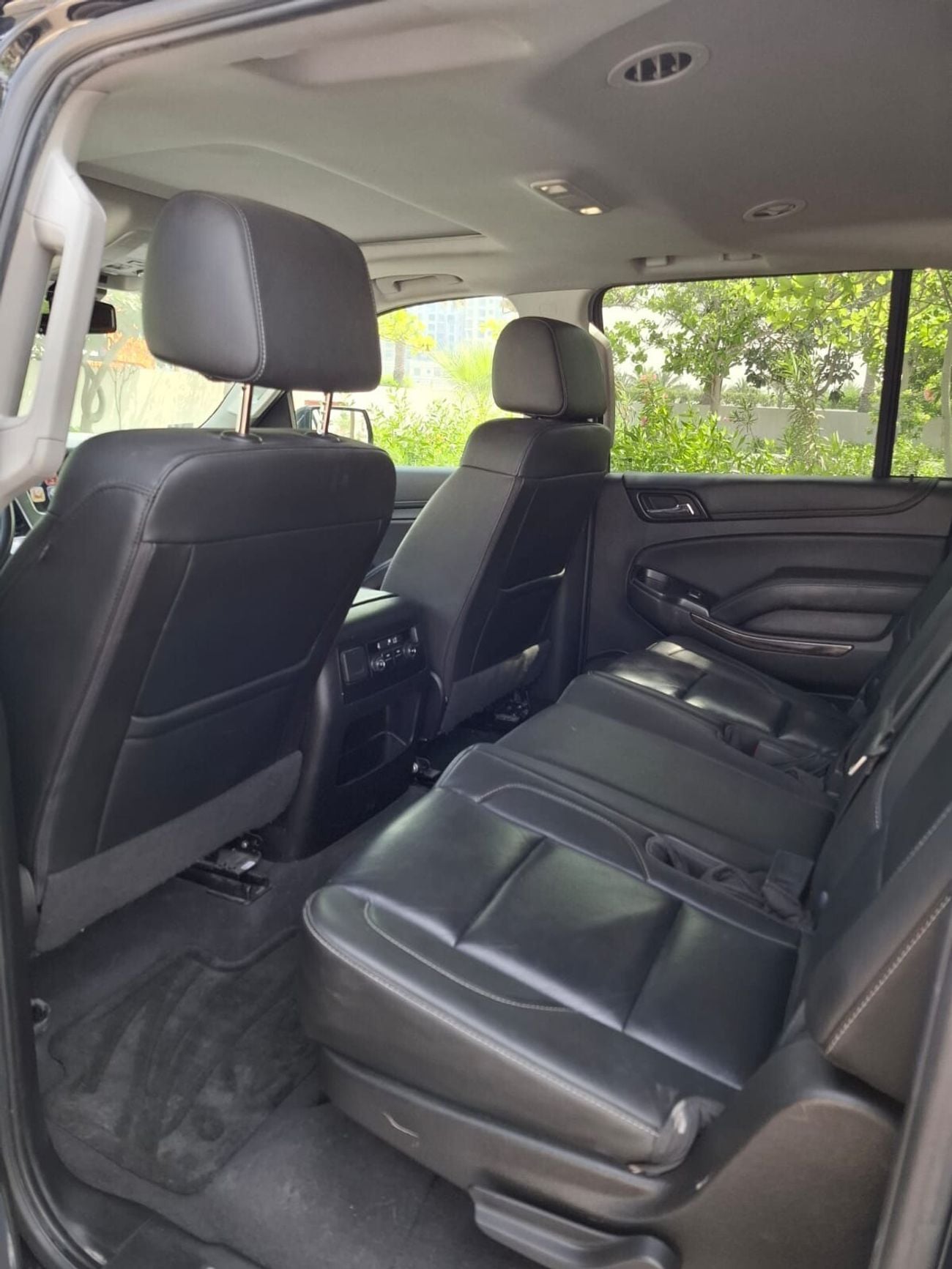 Chevrolet Suburban LT 5.3L 4WD