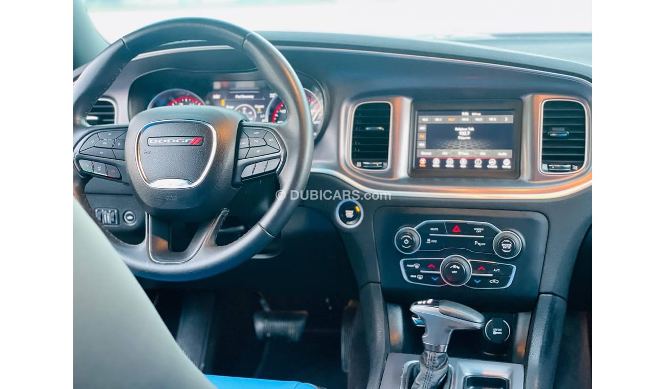 Dodge Charger 3.6L SXT (Mid) DODGE CHARGER V6 MODEL 2019 LOW MILAGE VERY CLEAN CAR