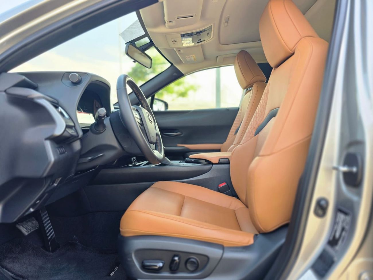 Lexus UX200 Premier 2.0L (169 HP) 2022 GCC AL FUTTAIM LEXUS LOW MILEAGE IN MINT CONDITION