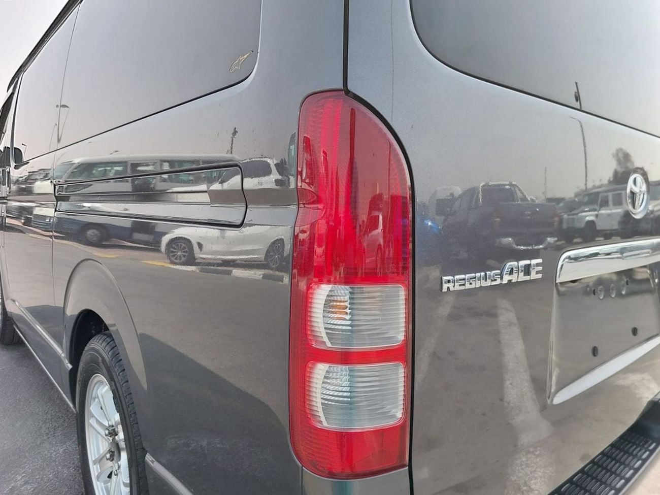 Toyota Hiace (RAMADAN OFFER) TOYOTA HIACE VAN RHD 2008 MODEL 2.0 L PETROL AUTOMATIC(PM76438)