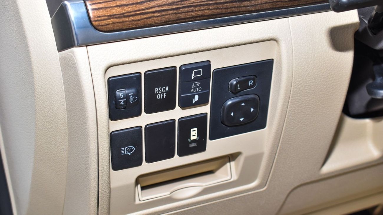 Toyota Land Cruiser GXR Toyota Land Cruiser Grand Touring / 2019 / GCC