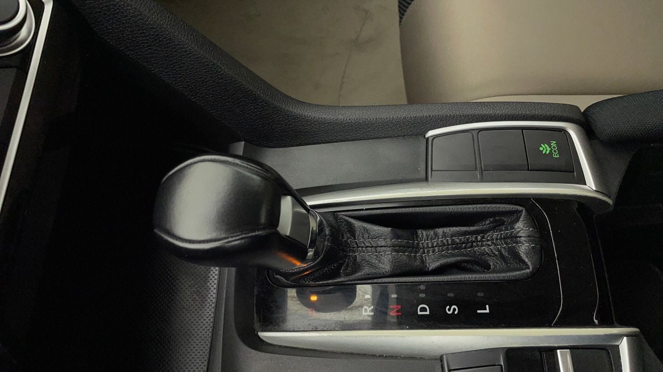 هوندا سيفيك EXI 2 | بدون دفعة مقدمة | اختبار القيادة في المنزل