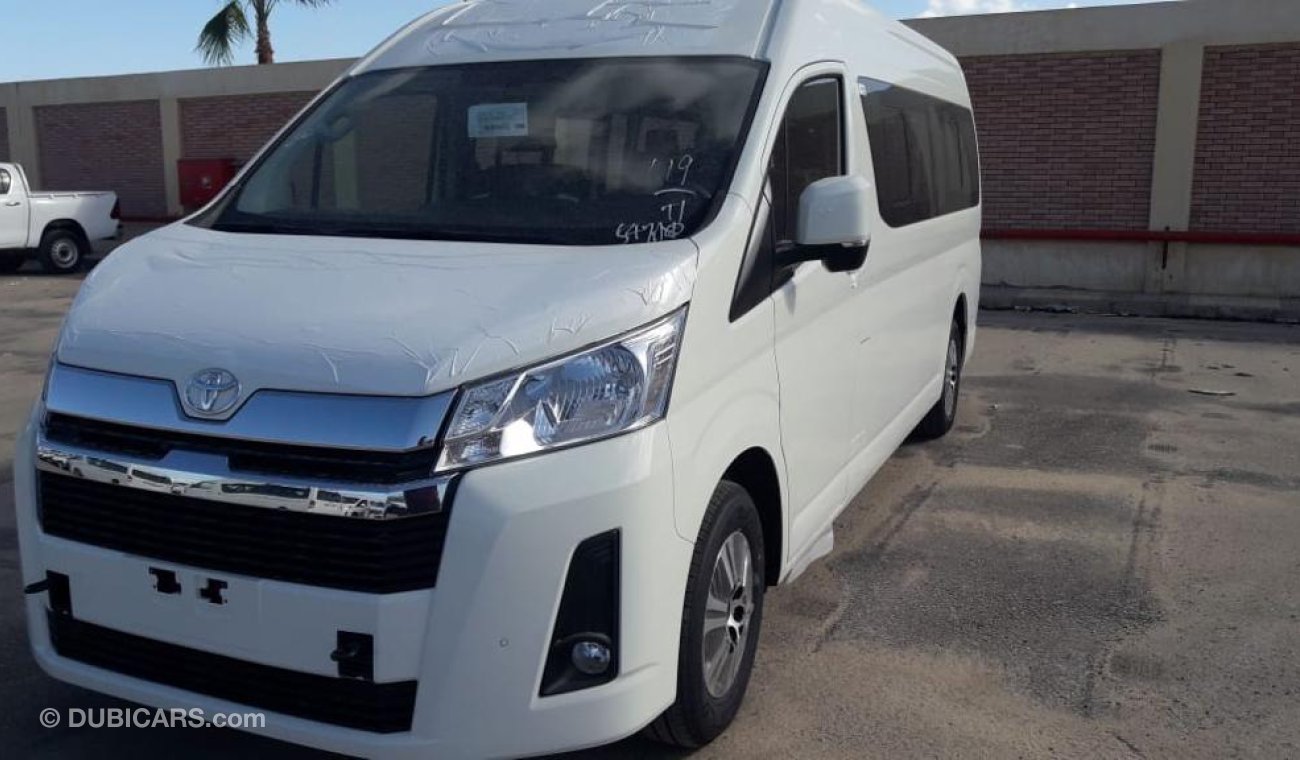 Toyota Hiace 2020YM COMMUTER HR 2.8L DIESEL,MT ,14 Seats, 3 points seat belts, special offer