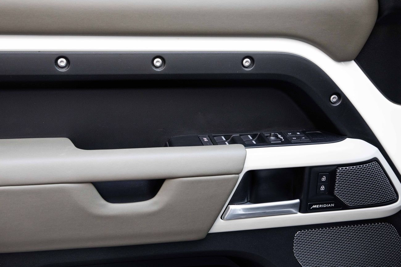 Land Rover Defender Defender | 5,738 P.M | 0% Downpayment | Defender 110 Agency Warranty!